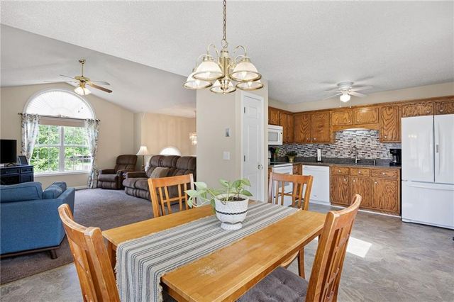 19 Greenhouse Drive SE, Cartersville, GA 30120