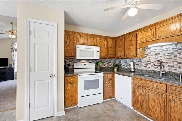 19 Greenhouse Drive SE, Cartersville, GA 30120