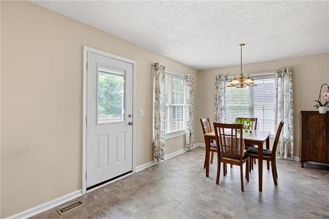 19 Greenhouse Drive SE, Cartersville, GA 30120