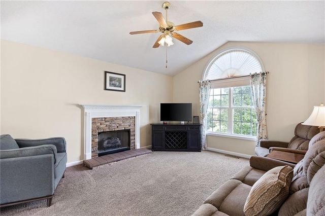 19 Greenhouse Drive SE, Cartersville, GA 30120