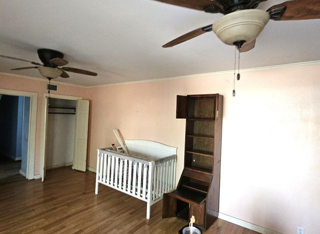 505 N Walnut Avenue, Eagle Lake, TX 77434