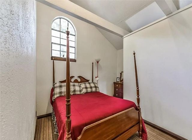 505 N Walnut Avenue, Eagle Lake, TX 77434