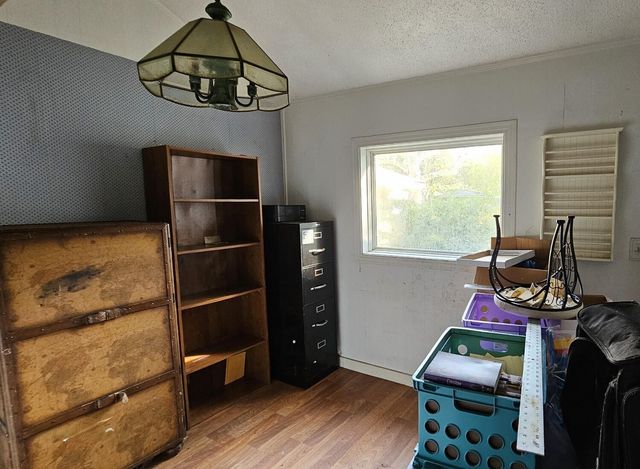 505 N Walnut Avenue, Eagle Lake, TX 77434