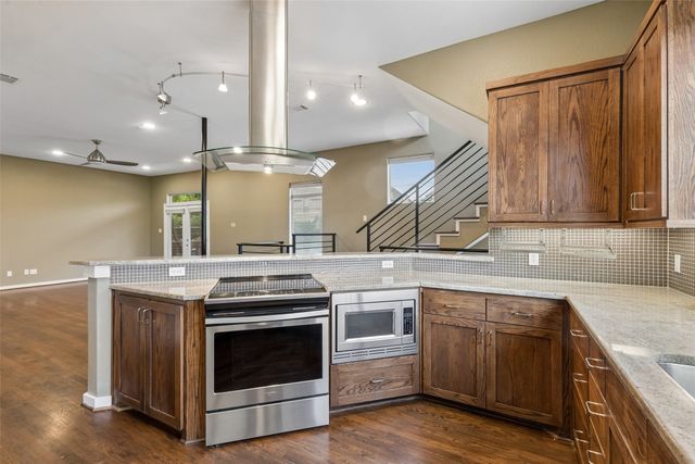 5715 La Vista Drive, Dallas, TX 75206
