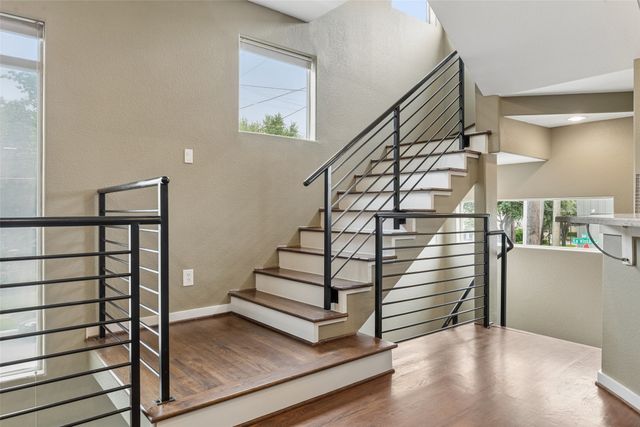 5715 La Vista Drive, Dallas, TX 75206