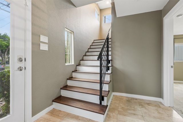 5715 La Vista Drive, Dallas, TX 75206