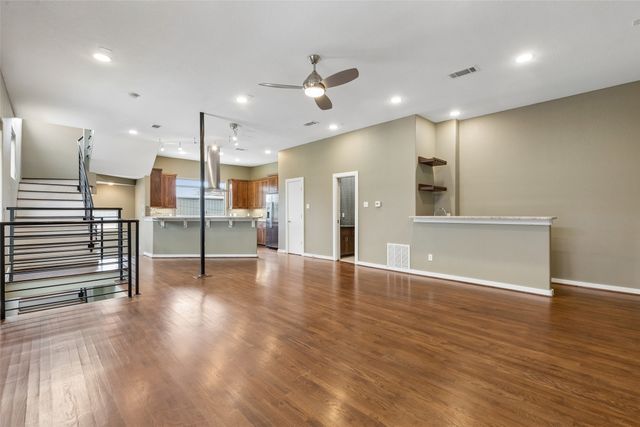 5715 La Vista Drive, Dallas, TX 75206