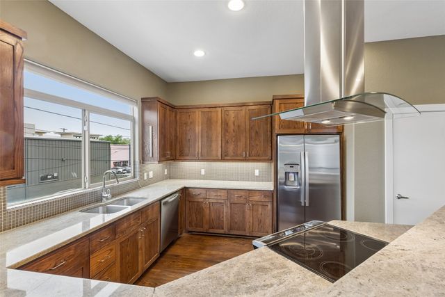 5715 La Vista Drive, Dallas, TX 75206