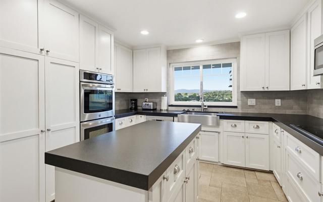 5012 Sleeping Indian Road, Fallbrook, CA 92028