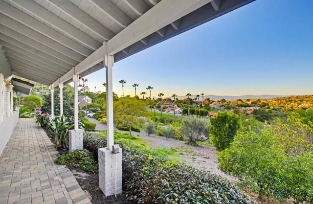 5012 Sleeping Indian Road, Fallbrook, CA 92028