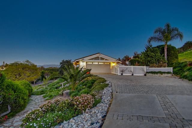 5012 Sleeping Indian Road, Fallbrook, CA 92028