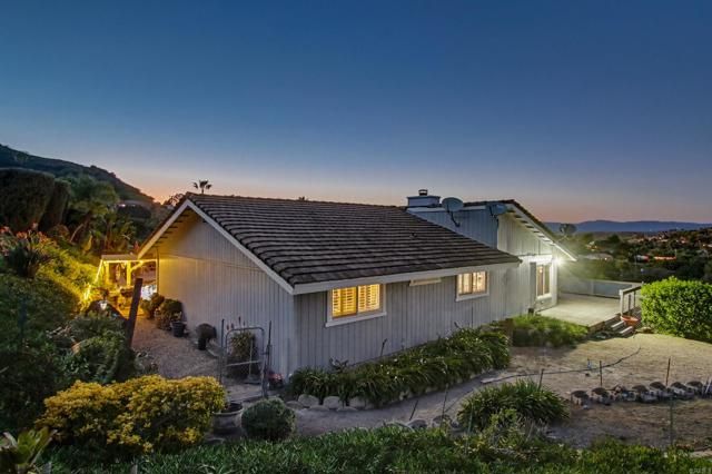 5012 Sleeping Indian Road, Fallbrook, CA 92028