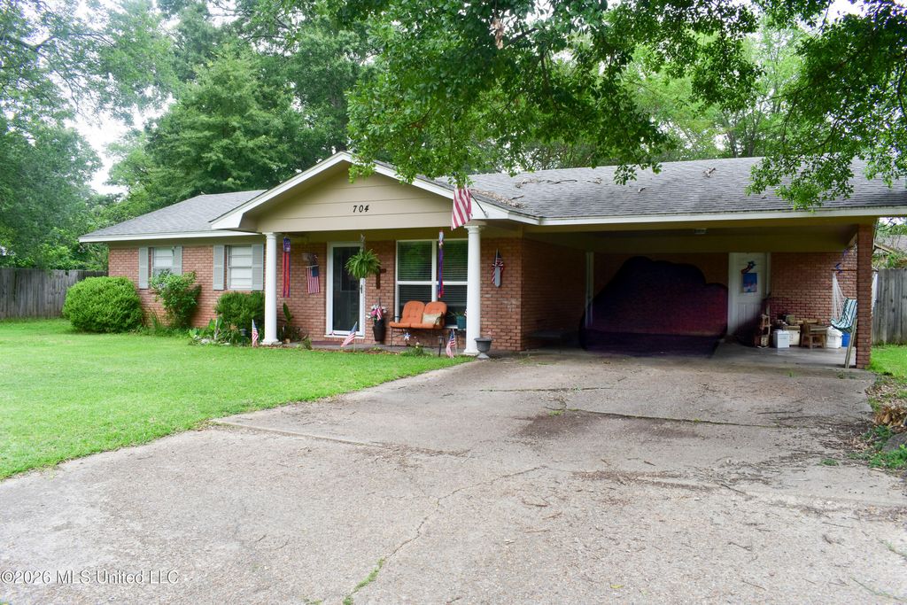 704 Marilyn Drive, Pearl, MS 39208