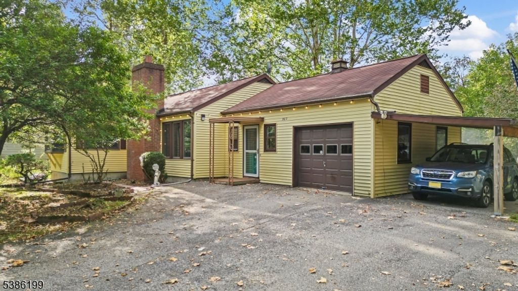 963 Edgewood Dr, Stillwater Twp., NJ 07860