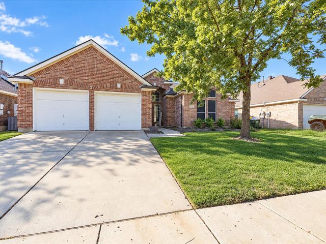 5344 Ridge View Drive, Watauga, TX 76137
