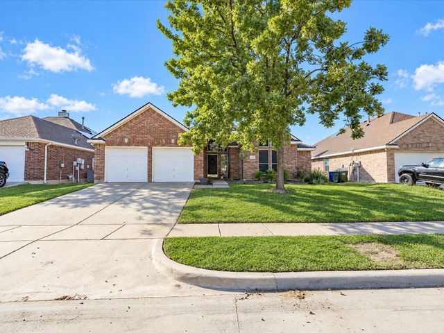 5344 Ridge View Drive, Watauga, TX 76137