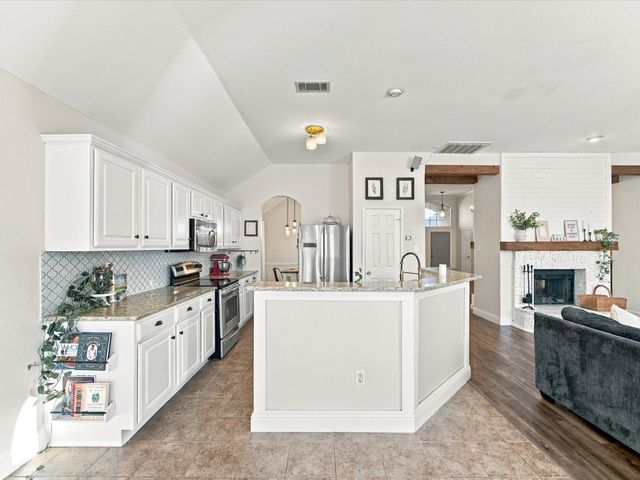 5344 Ridge View Drive, Watauga, TX 76137