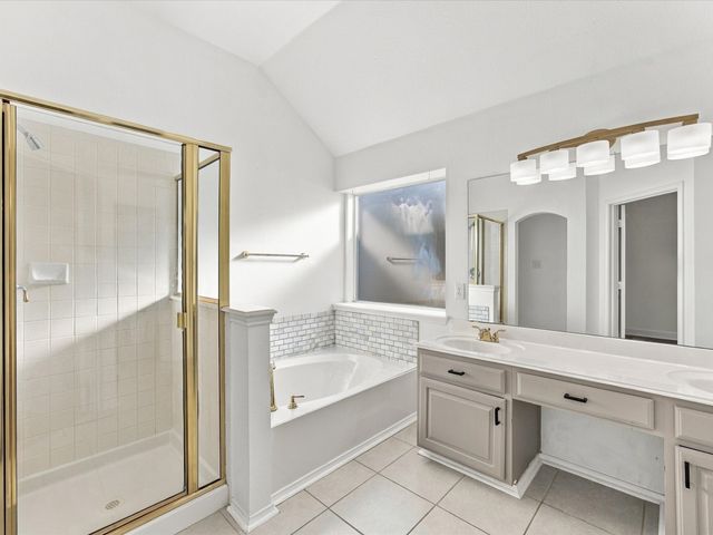 5344 Ridge View Drive, Watauga, TX 76137