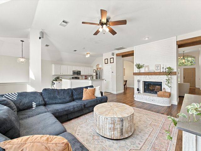 5344 Ridge View Drive, Watauga, TX 76137