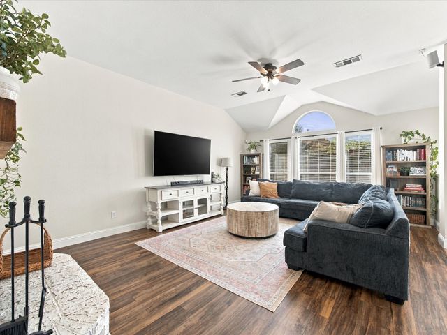 5344 Ridge View Drive, Watauga, TX 76137