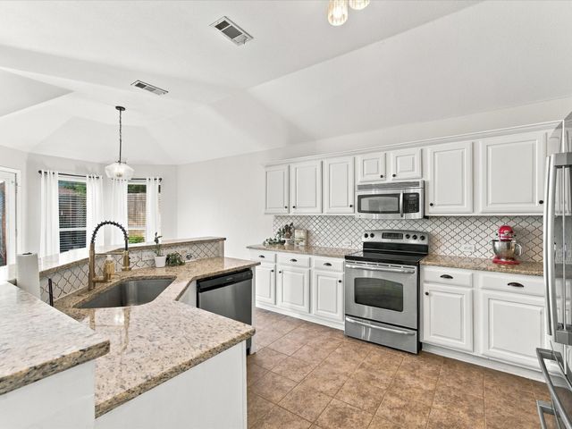 5344 Ridge View Drive, Watauga, TX 76137