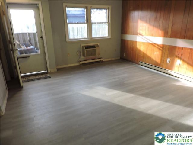 866 North Van Buren Street, Allentown City, PA 18104