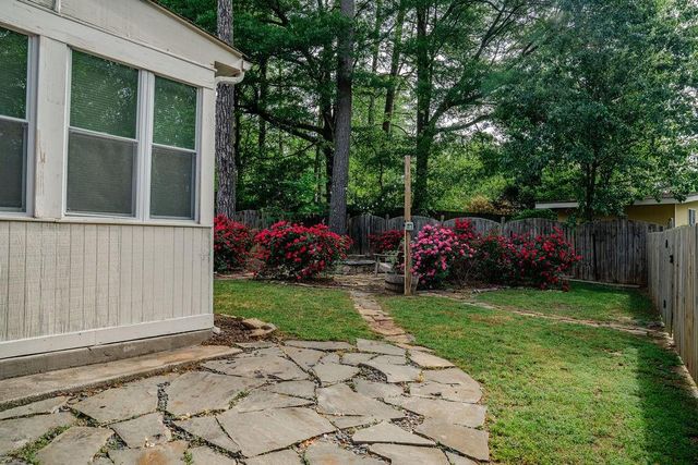 2331 Robin Lane SE, Smyrna, GA 30080