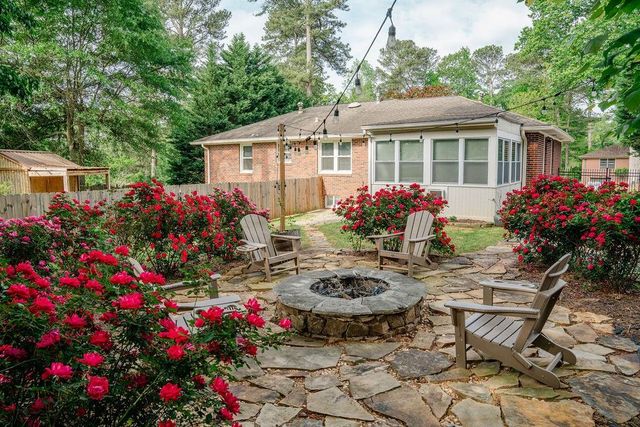 2331 Robin Lane SE, Smyrna, GA 30080