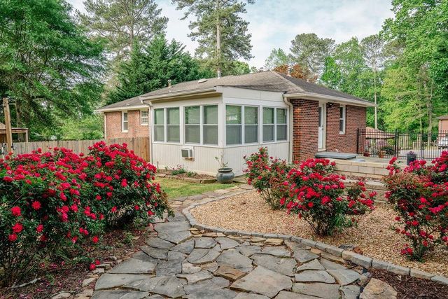 2331 Robin Lane SE, Smyrna, GA 30080