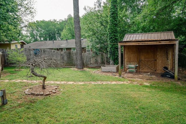 2331 Robin Lane SE, Smyrna, GA 30080