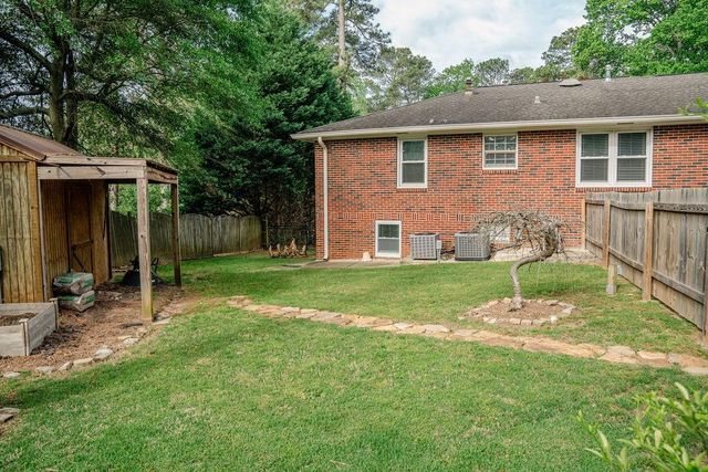 2331 Robin Lane SE, Smyrna, GA 30080