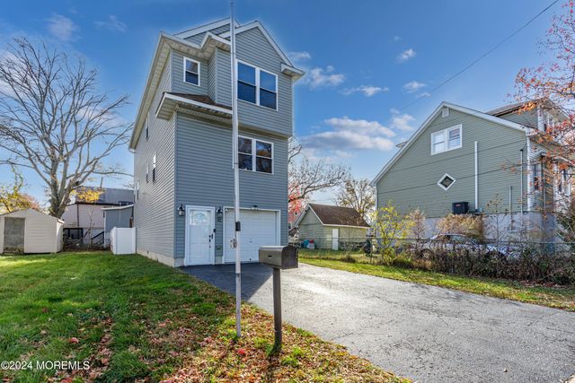 42 Jahn Street, Keansburg, NJ 07734