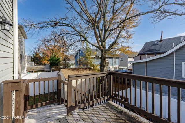 42 Jahn Street, Keansburg, NJ 07734