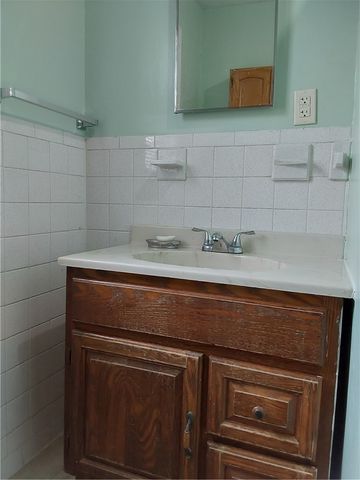 805 Goddard Avenue, Seneca, SC 29678
