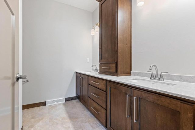 363 BATTERY AVENUE, De Pere, WI 54115