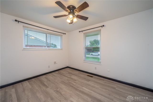 7701 Shepherdess Drive, Huber Heights, OH 45424