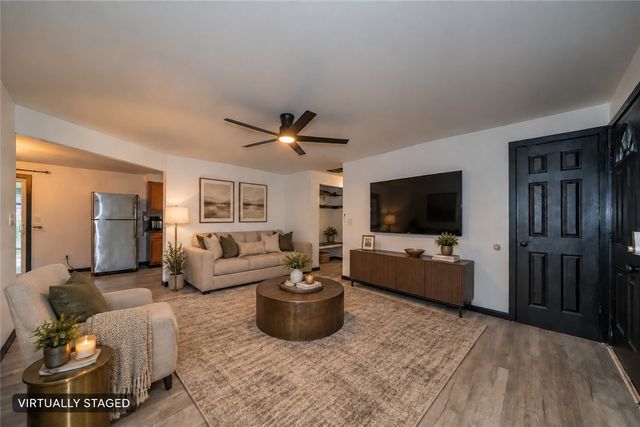 7701 Shepherdess Drive, Huber Heights, OH 45424