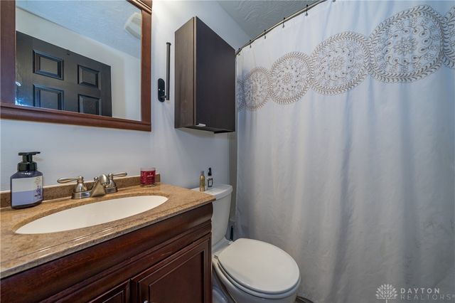 7701 Shepherdess Drive, Huber Heights, OH 45424