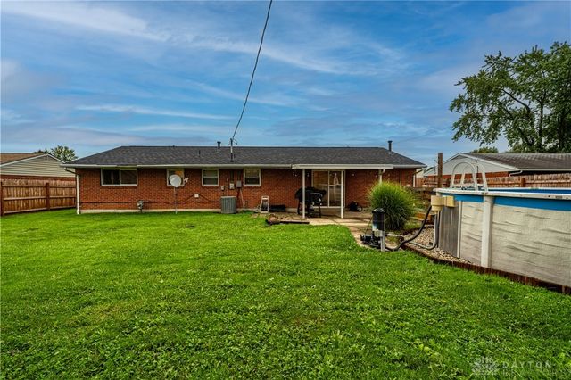 7701 Shepherdess Drive, Huber Heights, OH 45424