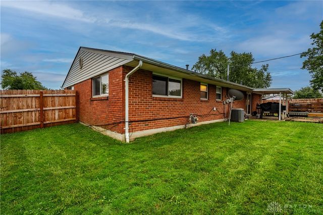 7701 Shepherdess Drive, Huber Heights, OH 45424