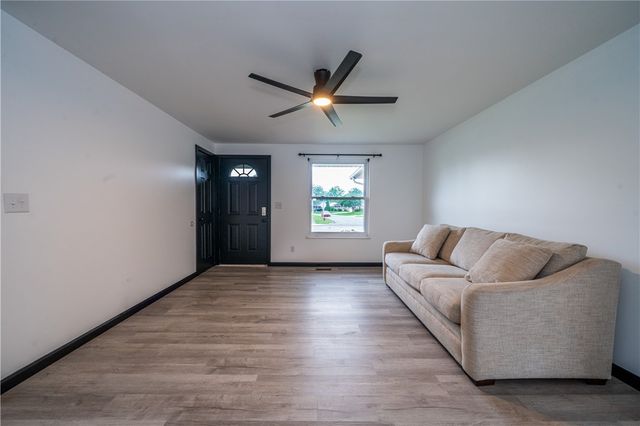 7701 Shepherdess Drive, Huber Heights, OH 45424