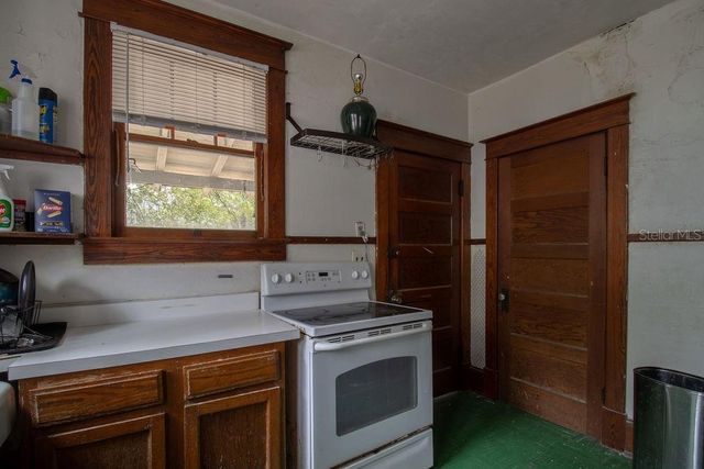 907 NW 11TH AVENUE, Gainesville, FL 32601