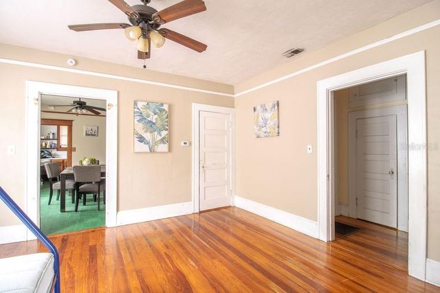 907 NW 11TH AVENUE, Gainesville, FL 32601