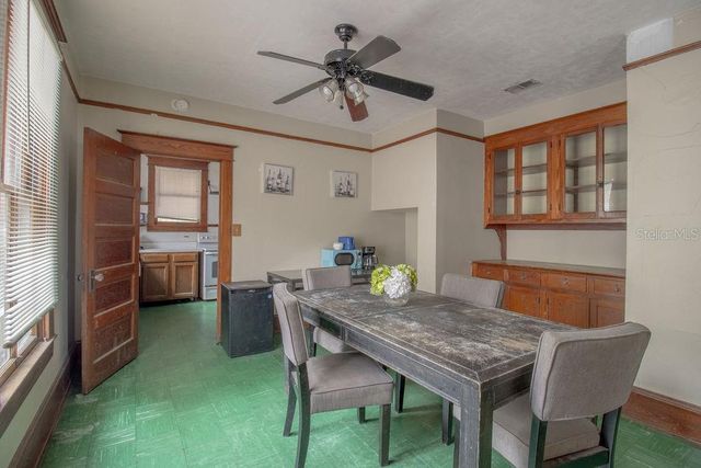 907 NW 11TH AVENUE, Gainesville, FL 32601