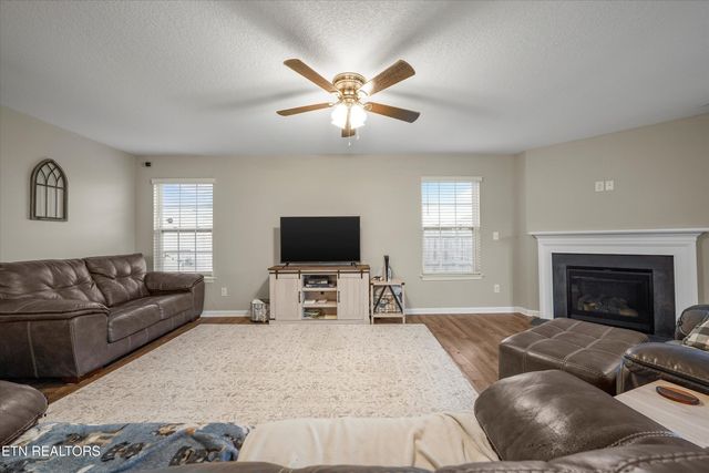 832 Old Towne Loop Drive, Seymour, TN 37865