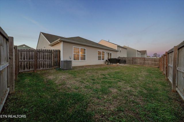 832 Old Towne Loop Drive, Seymour, TN 37865