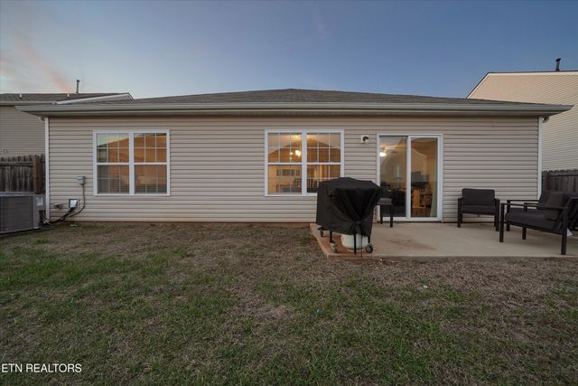 832 Old Towne Loop Drive, Seymour, TN 37865