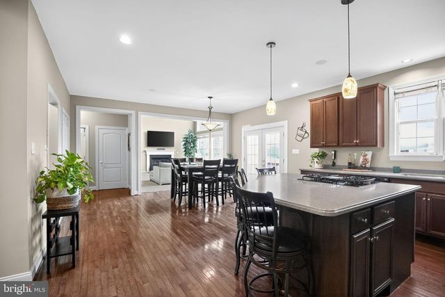 512 CHAMPIONSHIP DR, Harleysville, PA 19438