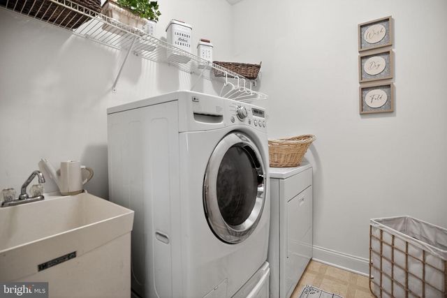 512 CHAMPIONSHIP DR, Harleysville, PA 19438