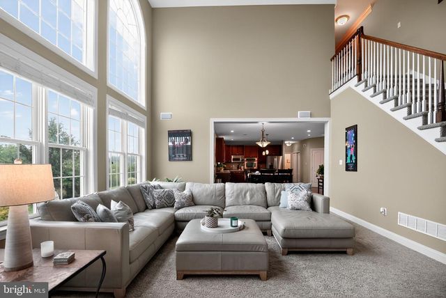 512 CHAMPIONSHIP DR, Harleysville, PA 19438